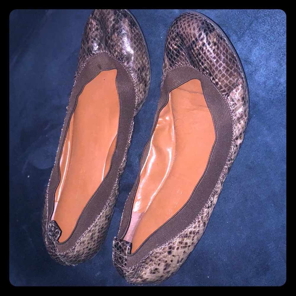 Banana Republic Brown snakeskin flats. Like new.